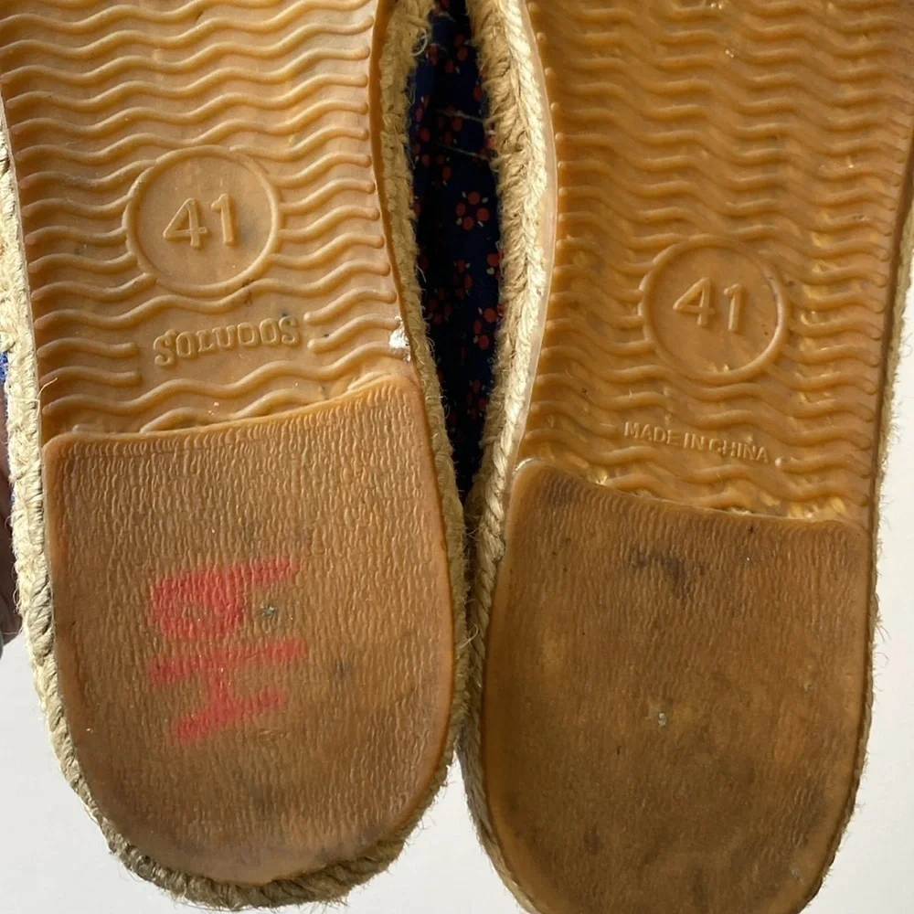 Soludos fabric espadrilles blue red floral VGUC 41